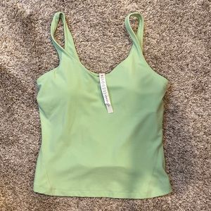 Lululemon waist length tank never worn